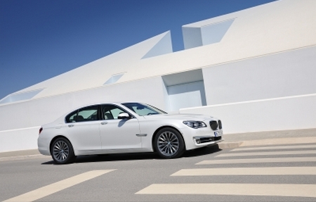 BMW  представил обновленную модель